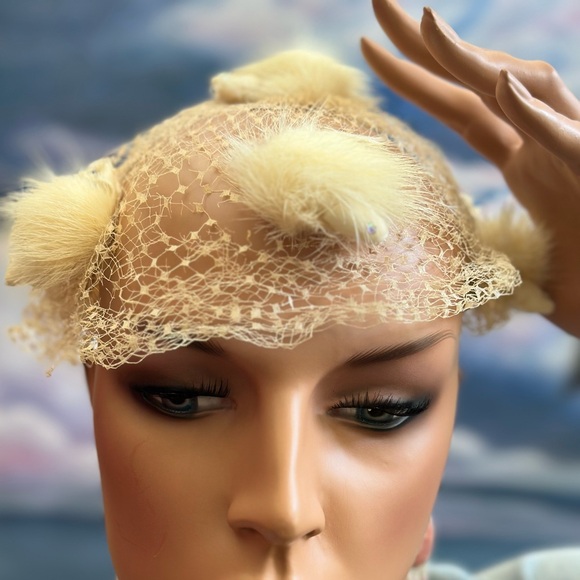 Antique veil hat mink fur balls delicate costume retro - Picture 1 of 6
